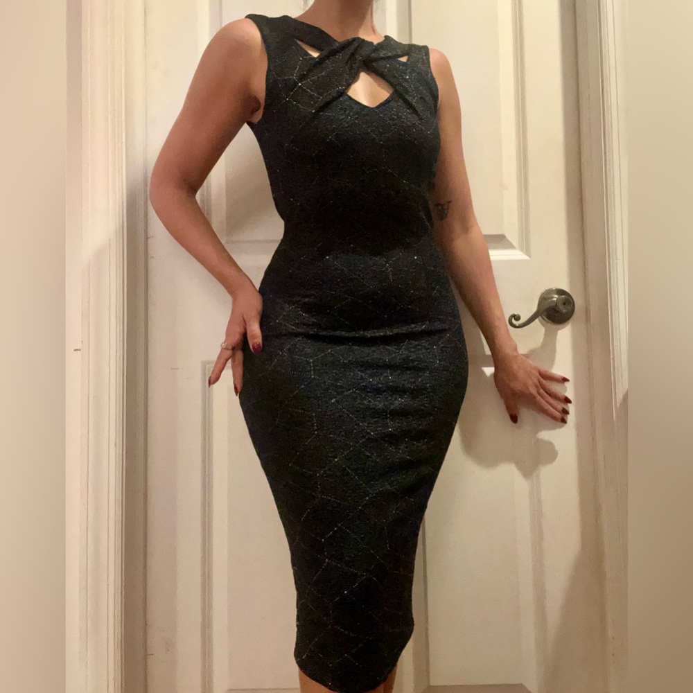 Old Hollywood style pencil dress ✨
